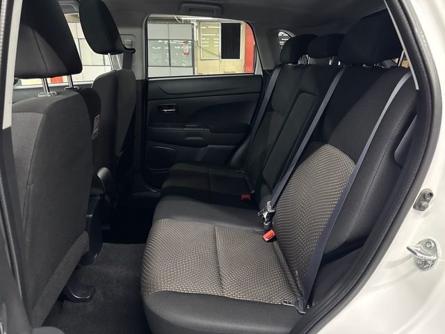 MitsubishiASX 180 DI-D Motion 85 kW (116 CV) Vehículo usado en Barcelona - 11