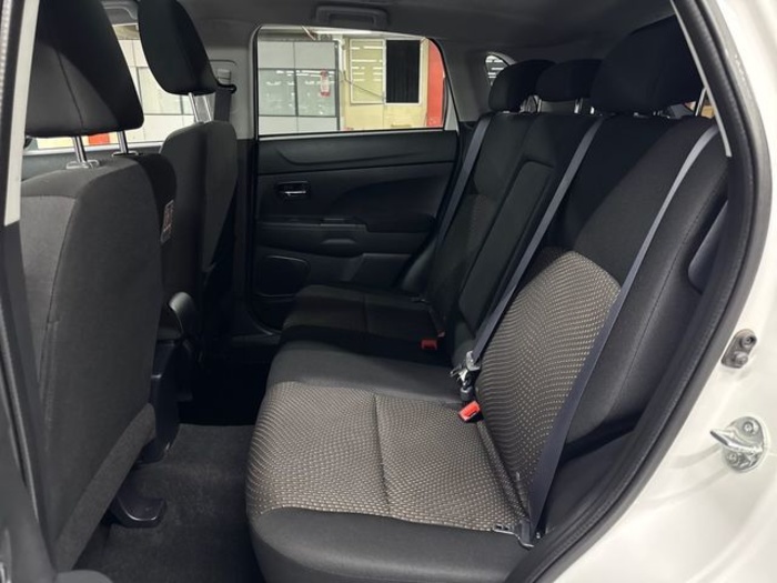 MitsubishiASX 180 DI-D Motion 85 kW (116 CV) Vehículo usado en Barcelona - 11 MitsubishiASX 180 DI-D Motion 85 kW (116 CV) Vehículo usado en Barcelona - 11