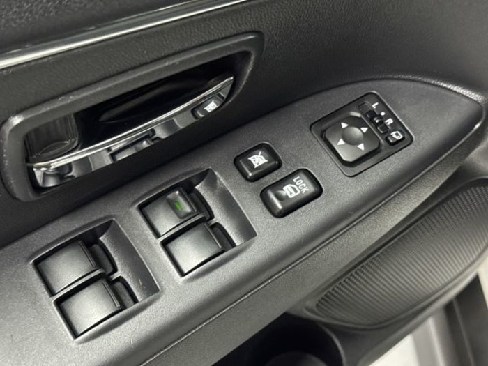 MitsubishiASX 180 DI-D Motion 85 kW (116 CV) Vehículo usado en Barcelona - 16 MitsubishiASX 180 DI-D Motion 85 kW (116 CV) Vehículo usado en Barcelona - 16