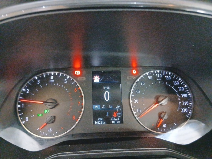 Renault Clio Intens TCe 66 kW (90 CV) - 8 Renault Clio Intens TCe 66 kW (90 CV) - 8