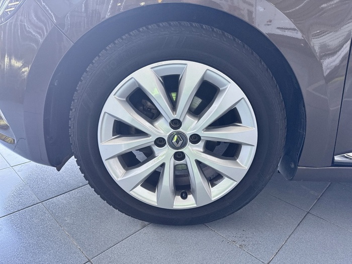 Renault Clio Zen TCe 66 kW (90 CV) - 10 Renault Clio Zen TCe 66 kW (90 CV) - 10