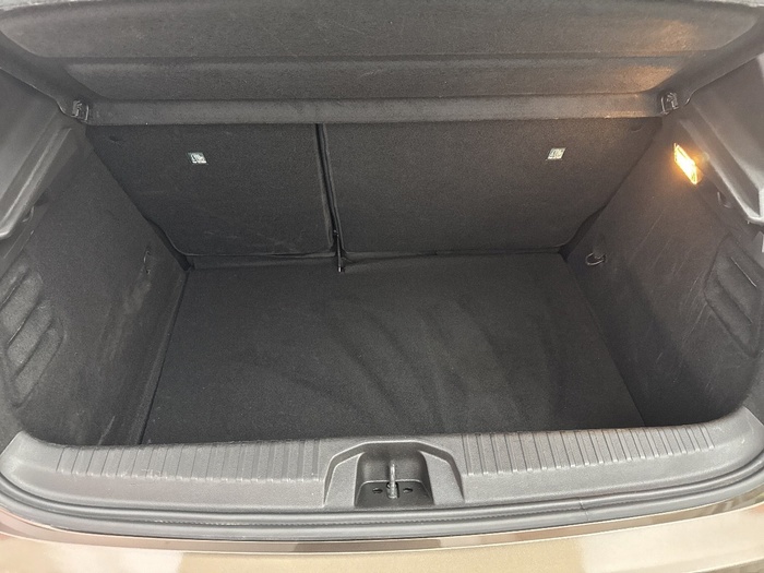 Renault Clio Zen TCe 66 kW (90 CV) - 12 Renault Clio Zen TCe 66 kW (90 CV) - 12