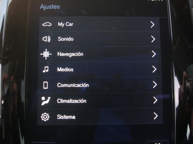 VolvoXC90 T8 Momentum AWD Auto 294 kW (400 CV) Vehículo usado en Barcelona - 26