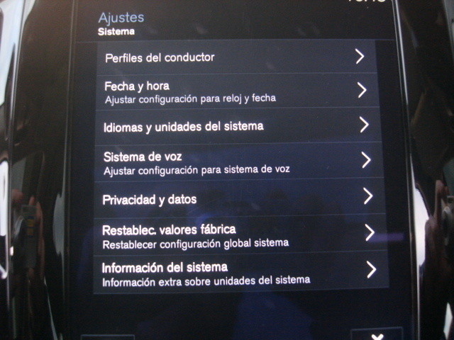 VolvoXC90 T8 Momentum AWD Auto 294 kW (400 CV) Vehículo usado en Barcelona - 29