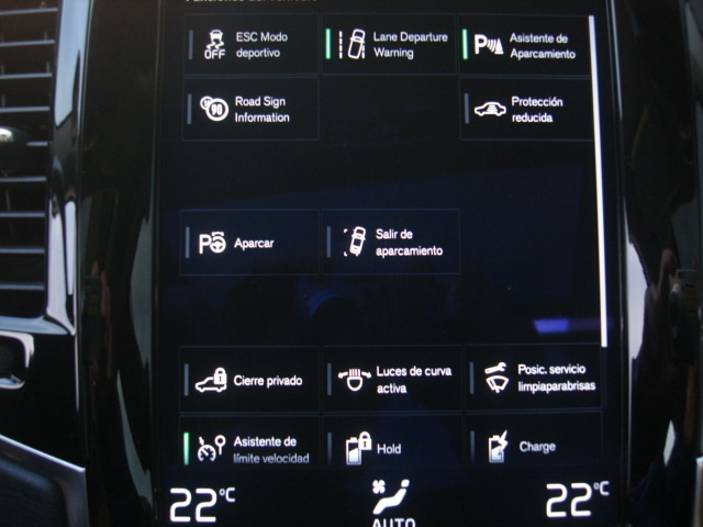 VolvoXC90 T8 Momentum AWD Auto 294 kW (400 CV) Vehículo usado en Barcelona - 32