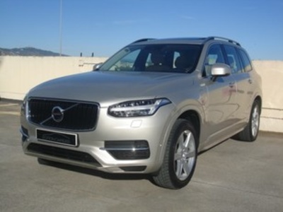 Volvo XC90 T8 Momentum AWD Auto 294 kW (400 CV) Volvo XC90 T8 Momentum AWD Auto 294 kW (400 CV)