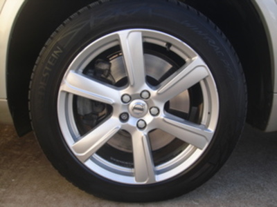 Volvo XC90 T8 Momentum AWD Auto 294 kW (400 CV) Volvo XC90 T8 Momentum AWD Auto 294 kW (400 CV)