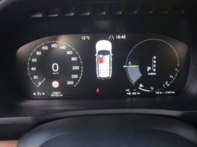 Volvo XC90 T8 Momentum AWD Auto 294 kW (400 CV) Volvo XC90 T8 Momentum AWD Auto 294 kW (400 CV)