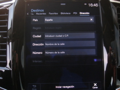 Volvo XC90 T8 Momentum AWD Auto 294 kW (400 CV) Volvo XC90 T8 Momentum AWD Auto 294 kW (400 CV)