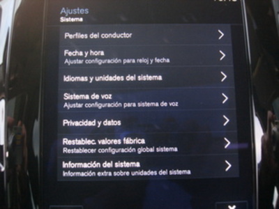 Volvo XC90 T8 Momentum AWD Auto 294 kW (400 CV) Volvo XC90 T8 Momentum AWD Auto 294 kW (400 CV)