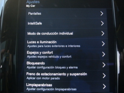 Volvo XC90 T8 Momentum AWD Auto 294 kW (400 CV) Volvo XC90 T8 Momentum AWD Auto 294 kW (400 CV)