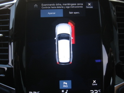 Volvo XC90 T8 Momentum AWD Auto 294 kW (400 CV) Volvo XC90 T8 Momentum AWD Auto 294 kW (400 CV)