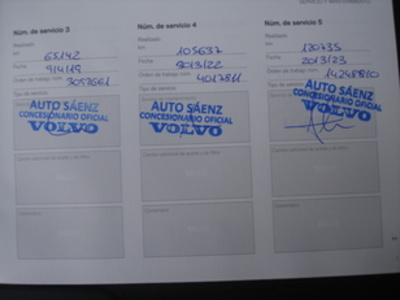 Volvo XC90 T8 Momentum AWD Auto 294 kW (400 CV) Volvo XC90 T8 Momentum AWD Auto 294 kW (400 CV)