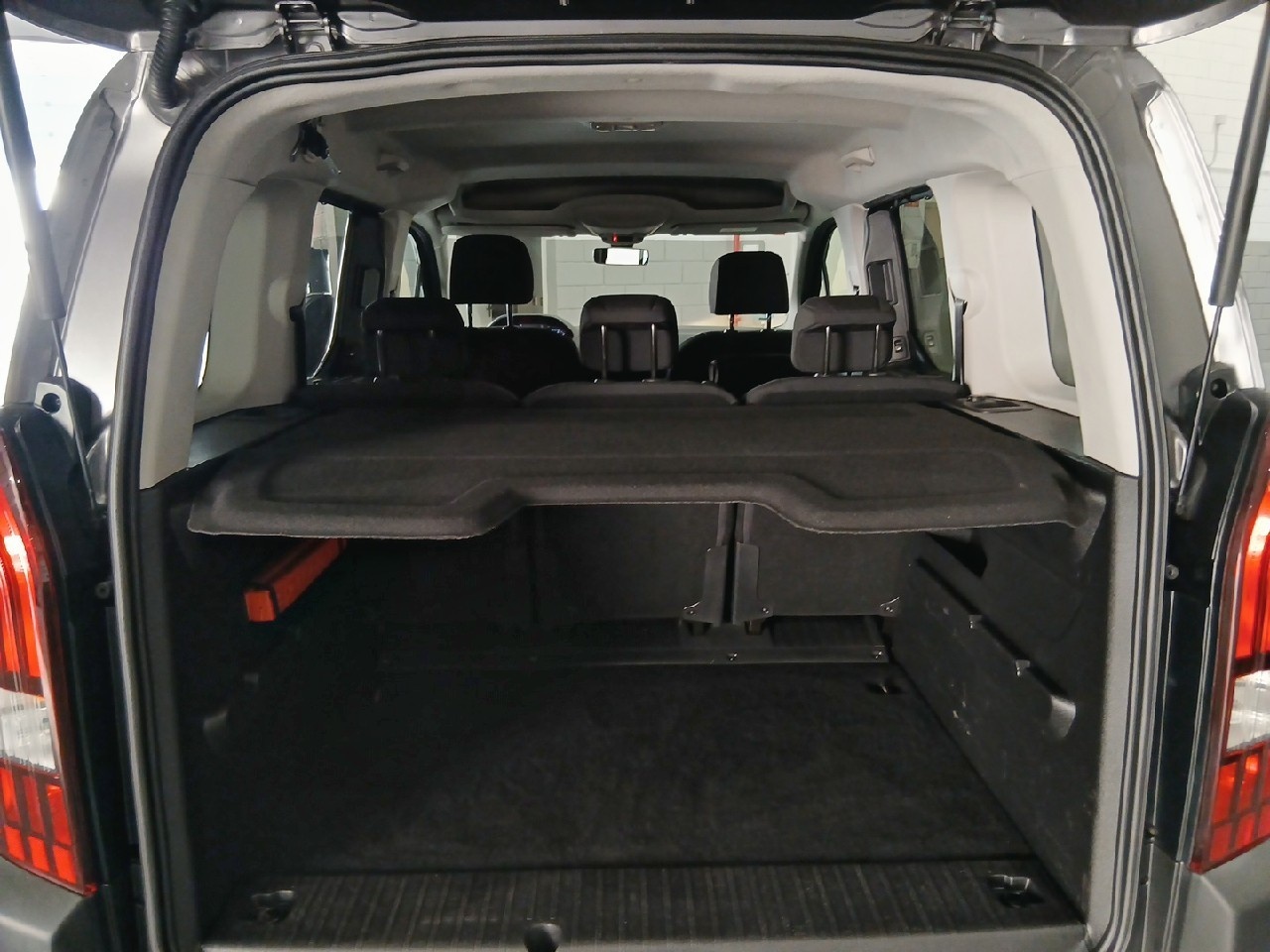 Peugeot Rifter BlueHDi 100 Allure Standard 73 kW (100 CV) - 12