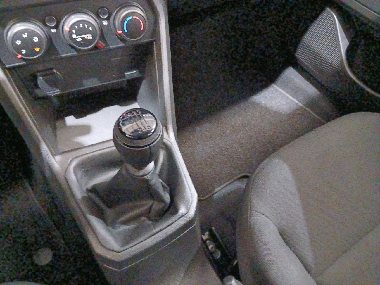 Dacia Sandero Essential ECO-G 74 kW (101 CV) - 8