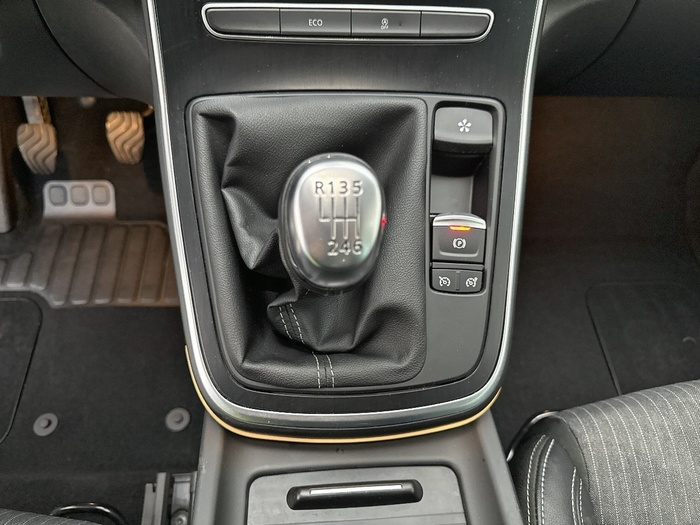 Renault Grand Scenic Zen TCe 103 kW (140 CV) GPF - 7 Renault Grand Scenic Zen TCe 103 kW (140 CV) GPF - 7