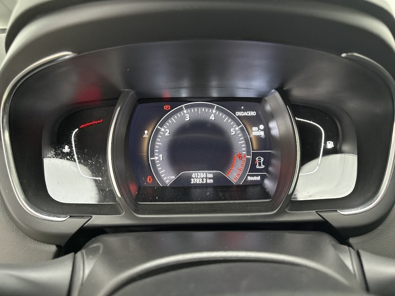 Renault Grand Scenic Zen TCe 103 kW (140 CV) GPF - 8