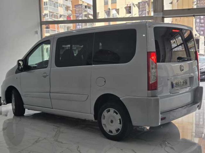 FiatScudo 2.0 MultiJet 10 Family Largo 94 kW (128 CV) Vehículo usado en Barcelona - 5 FiatScudo 2.0 MultiJet 10 Family Largo 94 kW (128 CV) Vehículo usado en Barcelona - 5