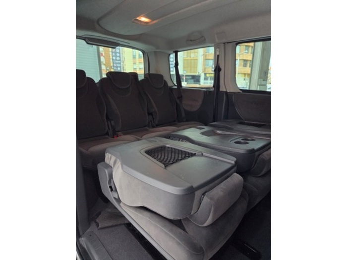 FiatScudo 2.0 MultiJet 10 Family Largo 94 kW (128 CV) Vehículo usado en Barcelona - 18 FiatScudo 2.0 MultiJet 10 Family Largo 94 kW (128 CV) Vehículo usado en Barcelona - 18