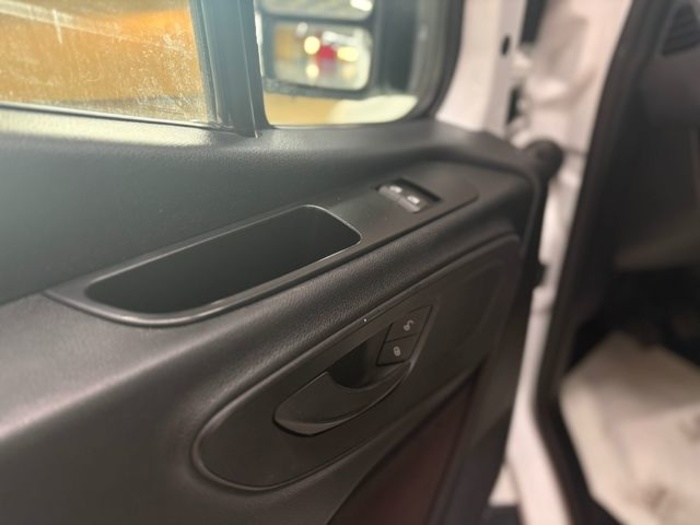 Mercedes-BenzSprinter Furgon 211 CDI Corto 84 kW (114 CV) Vehículo usado en Barcelona - 11 Mercedes-BenzSprinter Furgon 211 CDI Corto 84 kW (114 CV) Vehículo usado en Barcelona - 11
