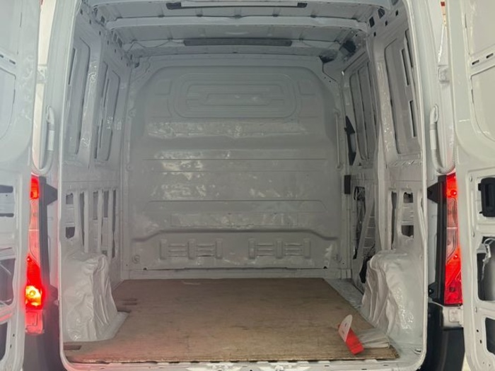 Mercedes-BenzSprinter Furgon 211 CDI Corto 84 kW (114 CV) Vehículo usado en Barcelona - 17 Mercedes-BenzSprinter Furgon 211 CDI Corto 84 kW (114 CV) Vehículo usado en Barcelona - 17