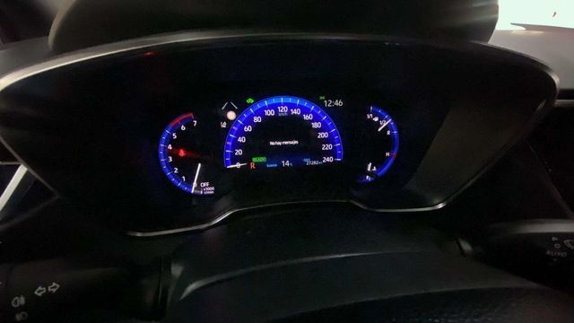 ToyotaCorolla 1.8 125 Híbrido Active Tech E-CVT 90 kW (122 CV) Vehículo usado en Barcelona - 13 ToyotaCorolla 1.8 125 Híbrido Active Tech E-CVT 90 kW (122 CV) Vehículo usado en Barcelona - 13