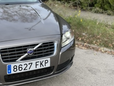 Volvo S80 2.5 T Momentum 147 kW (200 CV) Volvo S80 2.5 T Momentum 147 kW (200 CV)