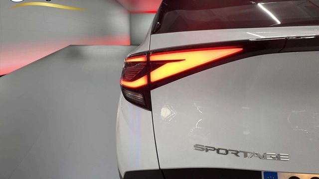 KiaSportage 1.6 T-GDi HEV Drive 4x2 158 kW (215 CV) Vehículo usado en Barcelona - 18