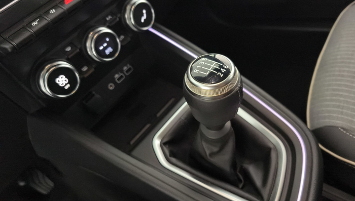 Renault Clio Techno Eco-G 74 kW (100 CV) - 24 Renault Clio Techno Eco-G 74 kW (100 CV) - 24