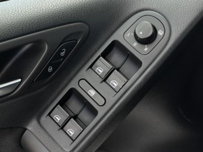 Volkswagen Golf Advance 1.2 TSI 77 kW (105 CV) DSG Volkswagen Golf Advance 1.2 TSI 77 kW (105 CV) DSG