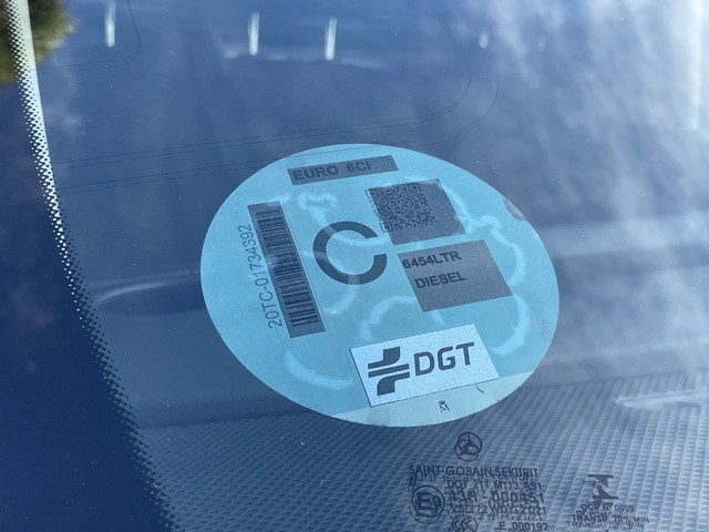 Mercedes-BenzVito Furgon 110 CDI TD Pro Extralarga 75 kW (102 CV) Vehículo usado en Barcelona - 4