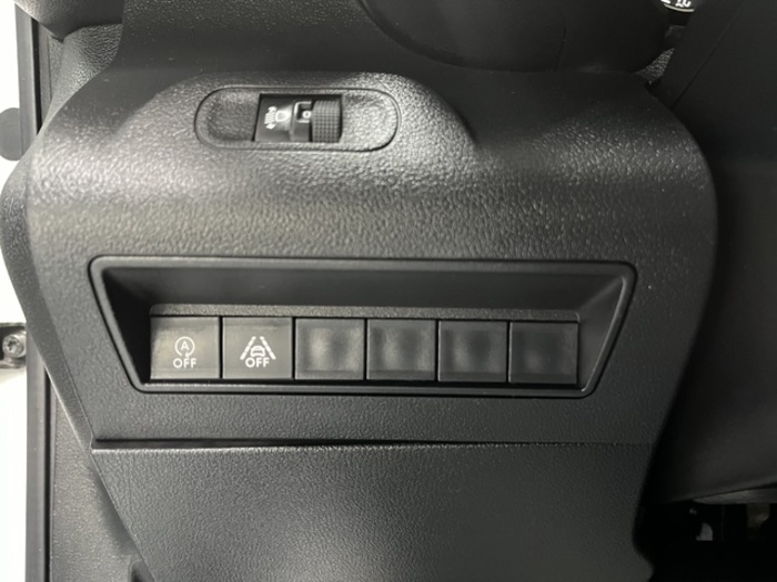 CitroenBerlingo Combi BlueHDi 100 S&S Talla XL Feel Pack 75 kW (102 CV) Vehículo usado en Barcelona - 15 CitroenBerlingo Combi BlueHDi 100 S&S Talla XL Feel Pack 75 kW (102 CV) Vehículo usado en Barcelona - 15