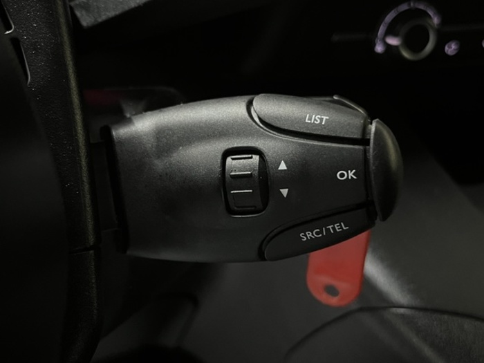 CitroenBerlingo Combi BlueHDi 100 S&S Talla XL Feel Pack 75 kW (102 CV) Vehículo usado en Barcelona - 19 CitroenBerlingo Combi BlueHDi 100 S&S Talla XL Feel Pack 75 kW (102 CV) Vehículo usado en Barcelona - 19