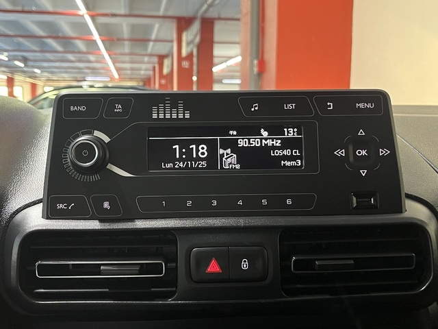 CitroenBerlingo Combi BlueHDi 100 S&S Talla XL Feel Pack 75 kW (102 CV) Vehículo usado en Barcelona - 21