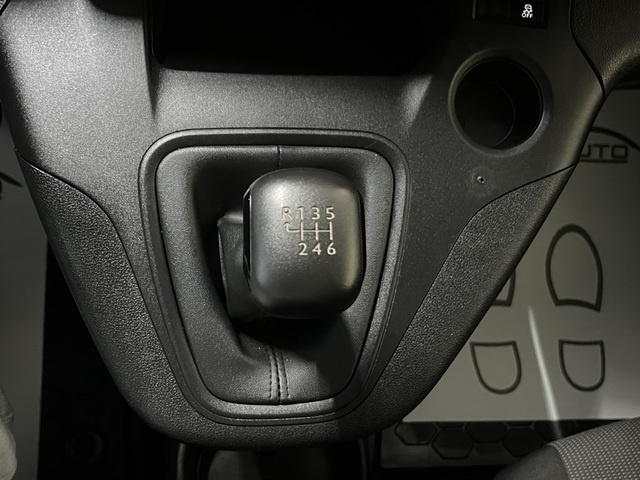 CitroenBerlingo Combi BlueHDi 100 S&S Talla XL Feel Pack 75 kW (102 CV) Vehículo usado en Barcelona - 25