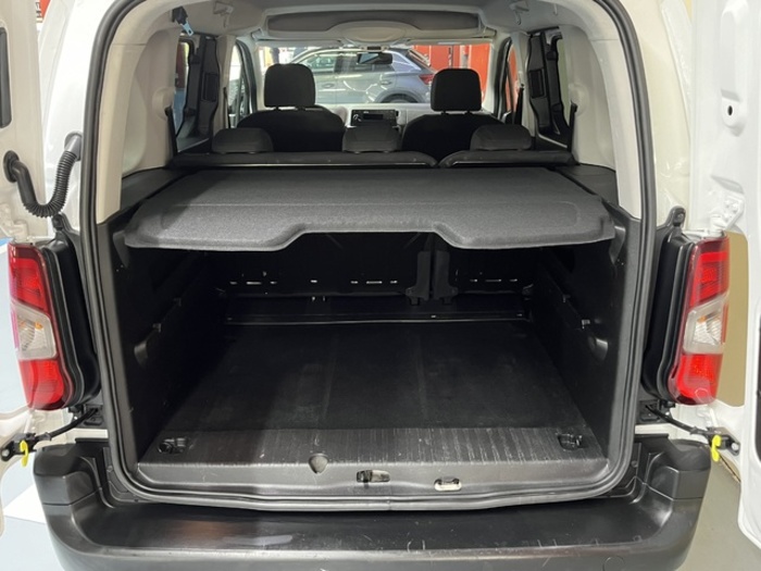 CitroenBerlingo Combi BlueHDi 100 S&S Talla XL Feel Pack 75 kW (102 CV) Vehículo usado en Barcelona - 26 CitroenBerlingo Combi BlueHDi 100 S&S Talla XL Feel Pack 75 kW (102 CV) Vehículo usado en Barcelona - 26