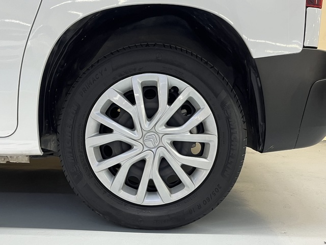 CitroenBerlingo Combi BlueHDi 100 S&S Talla XL Feel Pack 75 kW (102 CV) Vehículo usado en Barcelona - 29