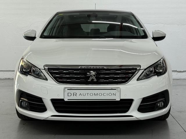 Peugeot308 PureTech 130 S&S Allure 96 kW (130 CV) Vehículo usado en Barcelona - 2
