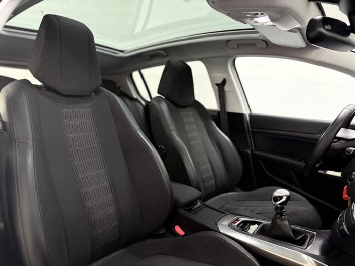 Peugeot308 PureTech 130 S&S Allure 96 kW (130 CV) Vehículo usado en Barcelona - 4 Peugeot308 PureTech 130 S&S Allure 96 kW (130 CV) Vehículo usado en Barcelona - 4