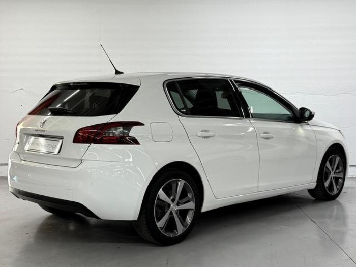 Peugeot308 PureTech 130 S&S Allure 96 kW (130 CV) Vehículo usado en Barcelona - 8 Peugeot308 PureTech 130 S&S Allure 96 kW (130 CV) Vehículo usado en Barcelona - 8