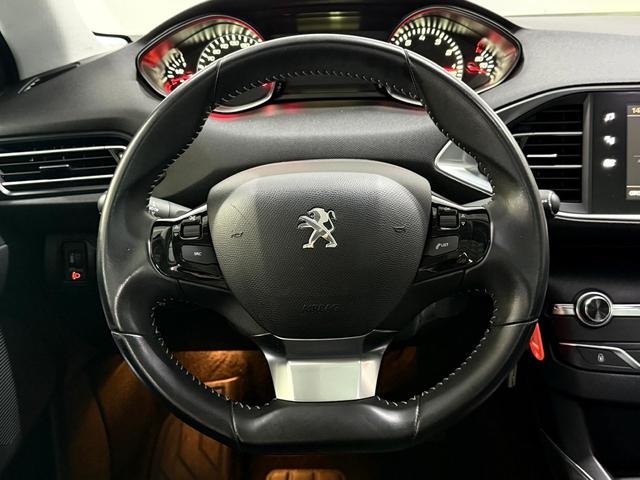 Peugeot308 PureTech 130 S&S Allure 96 kW (130 CV) Vehículo usado en Barcelona - 15