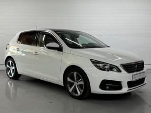 Peugeot 308 PureTech 130 S&S Allure 96 kW (130 CV) Peugeot 308 PureTech 130 S&S Allure 96 kW (130 CV)