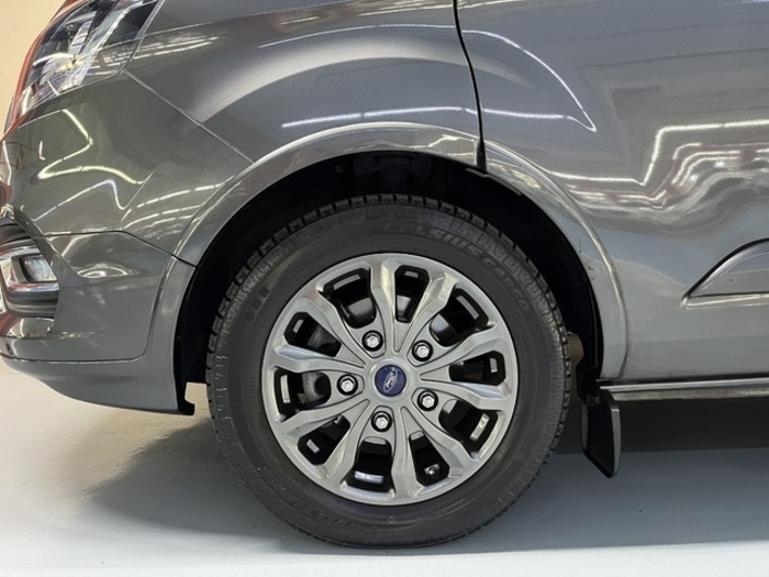 FordTourneo Custom 2.0 Ecoblue L1 Titanium 136 kW (185 CV) Vehículo usado en Barcelona - 42 FordTourneo Custom 2.0 Ecoblue L1 Titanium 136 kW (185 CV) Vehículo usado en Barcelona - 42