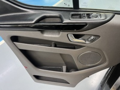 Ford Tourneo Custom 2.0 Ecoblue L1 Titanium 136 kW (185 CV) Ford Tourneo Custom 2.0 Ecoblue L1 Titanium 136 kW (185 CV)