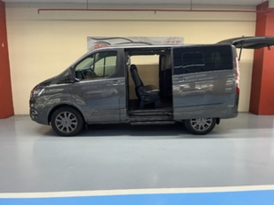 Ford Tourneo Custom 2.0 Ecoblue L1 Titanium 136 kW (185 CV) Ford Tourneo Custom 2.0 Ecoblue L1 Titanium 136 kW (185 CV)