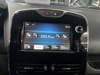 Renault Clio TCe 90 Technofeel eco2 66 kW (90 CV) Renault Clio TCe 90 Technofeel eco2 66 kW (90 CV)