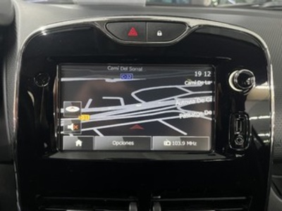 Renault Clio TCe 90 Technofeel eco2 66 kW (90 CV) Renault Clio TCe 90 Technofeel eco2 66 kW (90 CV)