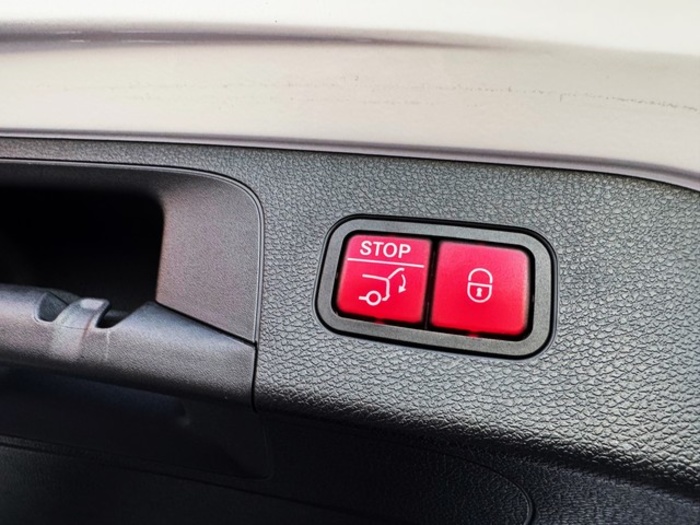 Mercedes-BenzEQC SUV 400 4Matic 300 kW (408 CV) Vehículo usado en Barcelona - 32 Mercedes-BenzEQC SUV 400 4Matic 300 kW (408 CV) Vehículo usado en Barcelona - 32