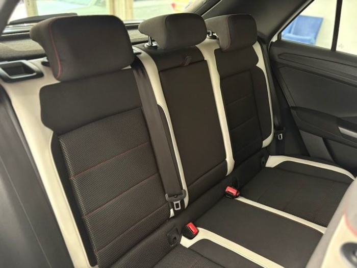 VolkswagenT-Roc Sport 2.0 TDI 4Motion 110 kW (150 CV) DSG Vehículo usado en Barcelona - 40 VolkswagenT-Roc Sport 2.0 TDI 4Motion 110 kW (150 CV) DSG Vehículo usado en Barcelona - 40