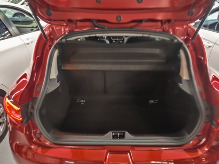 RenaultClio Limited Energy TCe 66 kW (90 CV) Vehículo usado en Barcelona - 7 RenaultClio Limited Energy TCe 66 kW (90 CV) Vehículo usado en Barcelona - 7